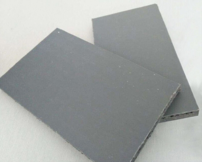 用塑料覆蓋的建筑模板的優(yōu)勢和特點